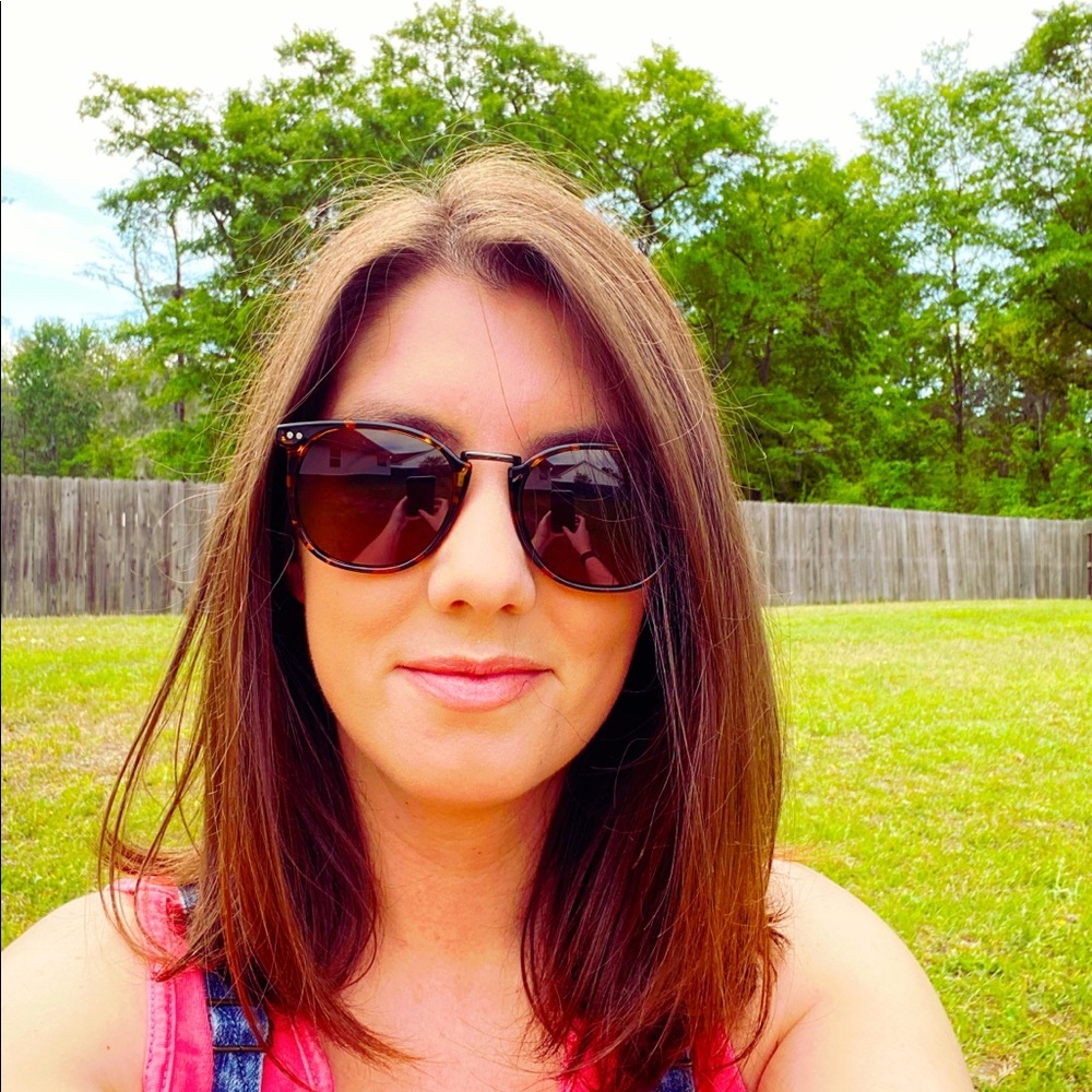 Meet your Posher, Tiffany